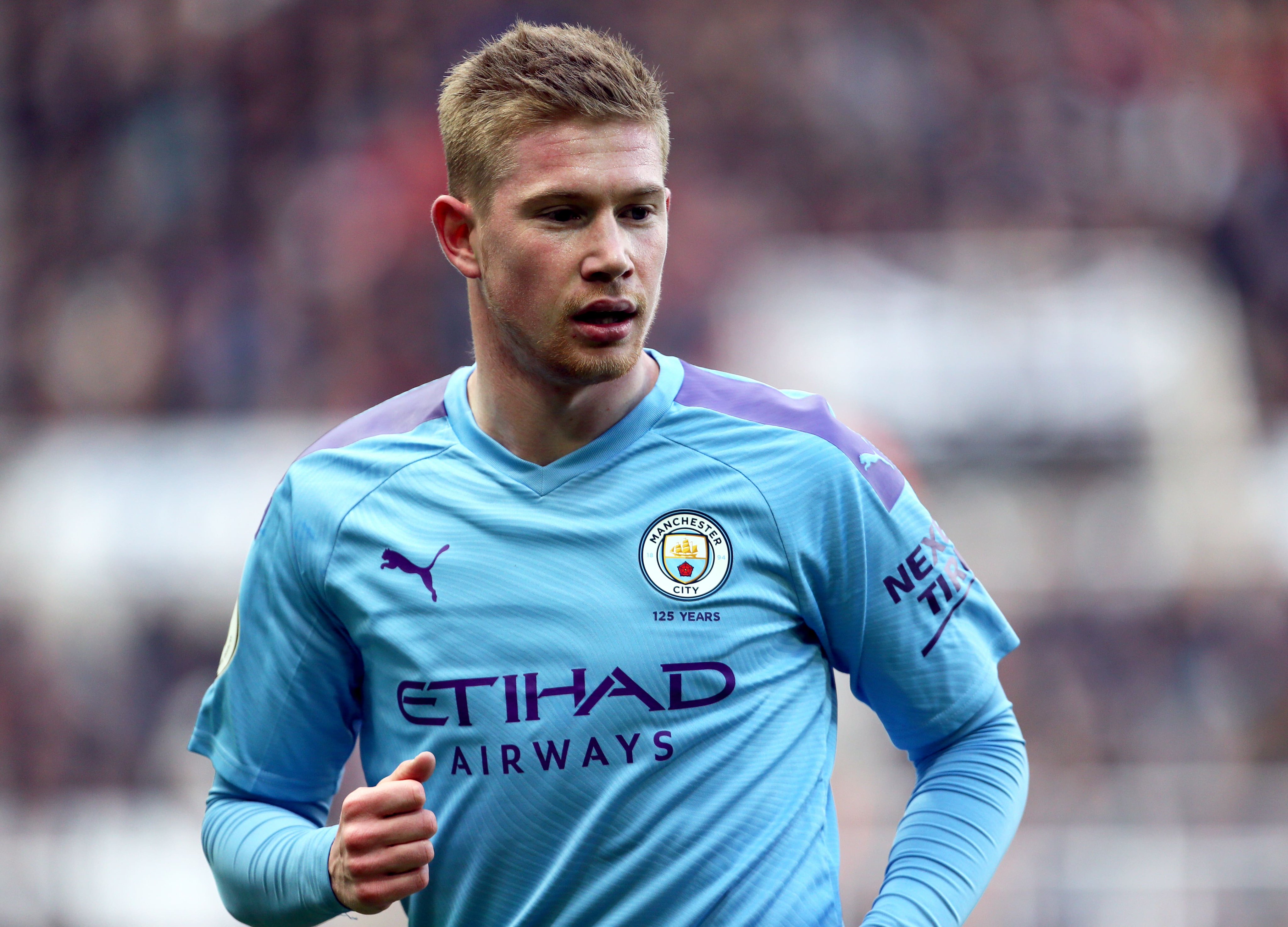 篮球运动员本西的挑战：背部神经问题影响跳跃能力（背部神经问题拖累弹跳能力，篮球运动员本西正面临考验）