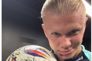 CBA俱乐部杯，山东男篮半场55-50领先青岛男篮，山东队半场打出12人轮换